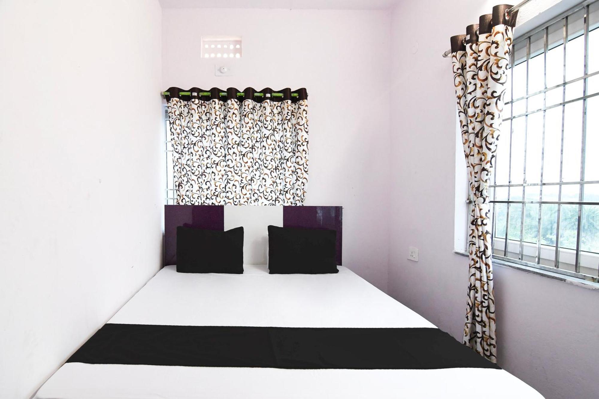 Hotel O Silk City Palace Brahmapur Buitenkant foto
