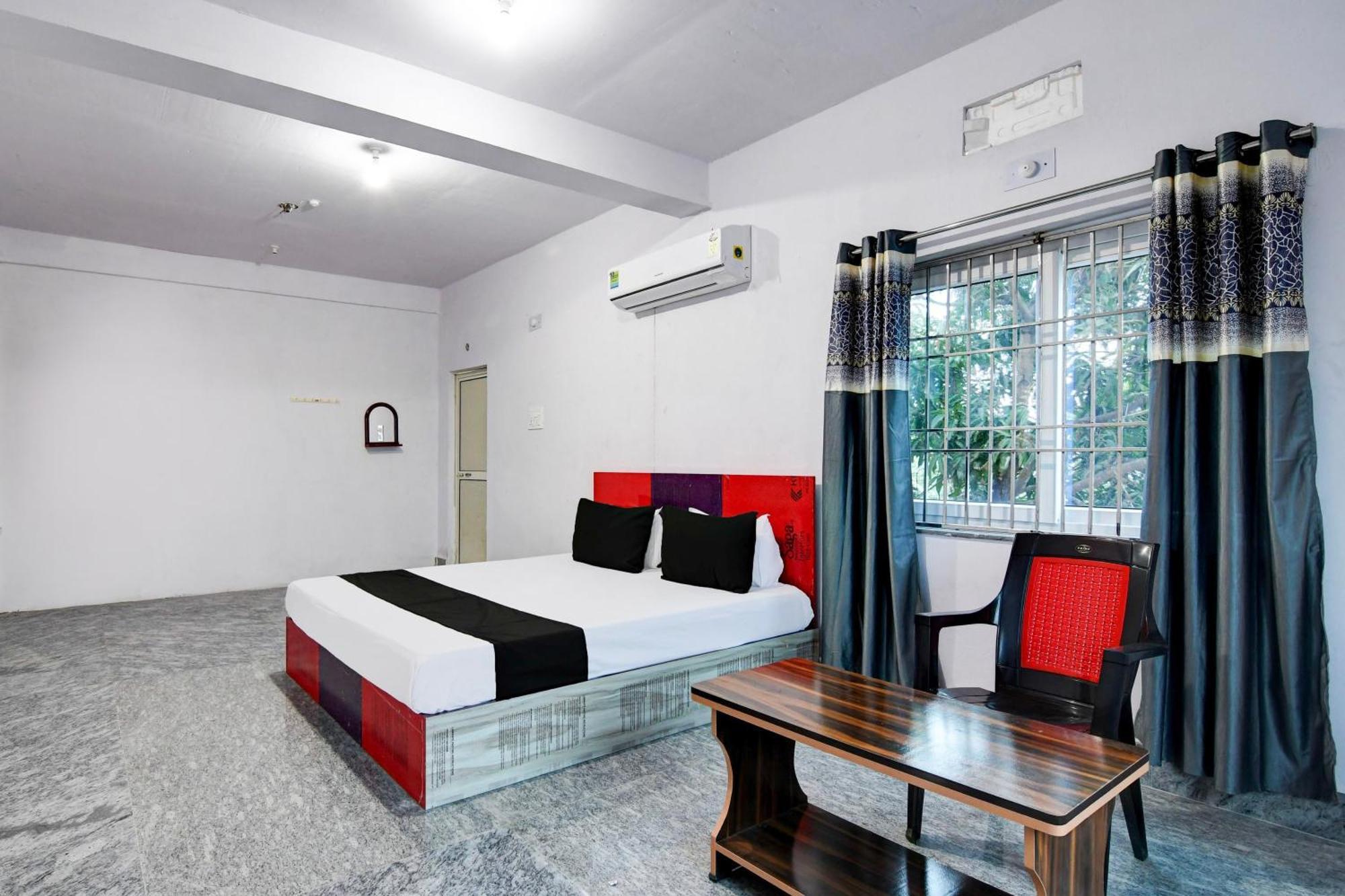Hotel O Silk City Palace Brahmapur Buitenkant foto