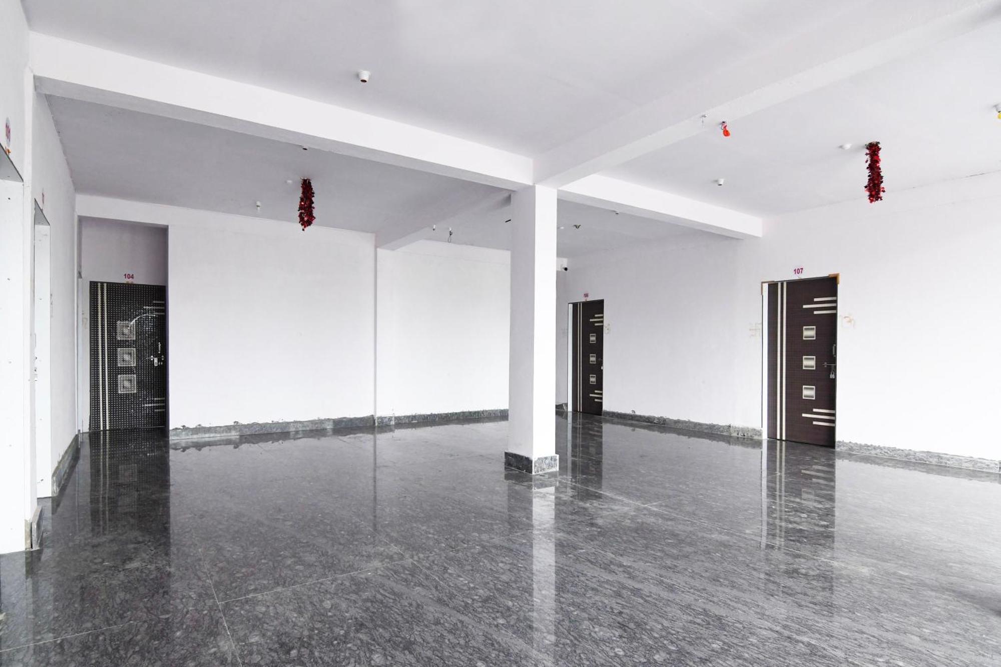 Hotel O Silk City Palace Brahmapur Buitenkant foto