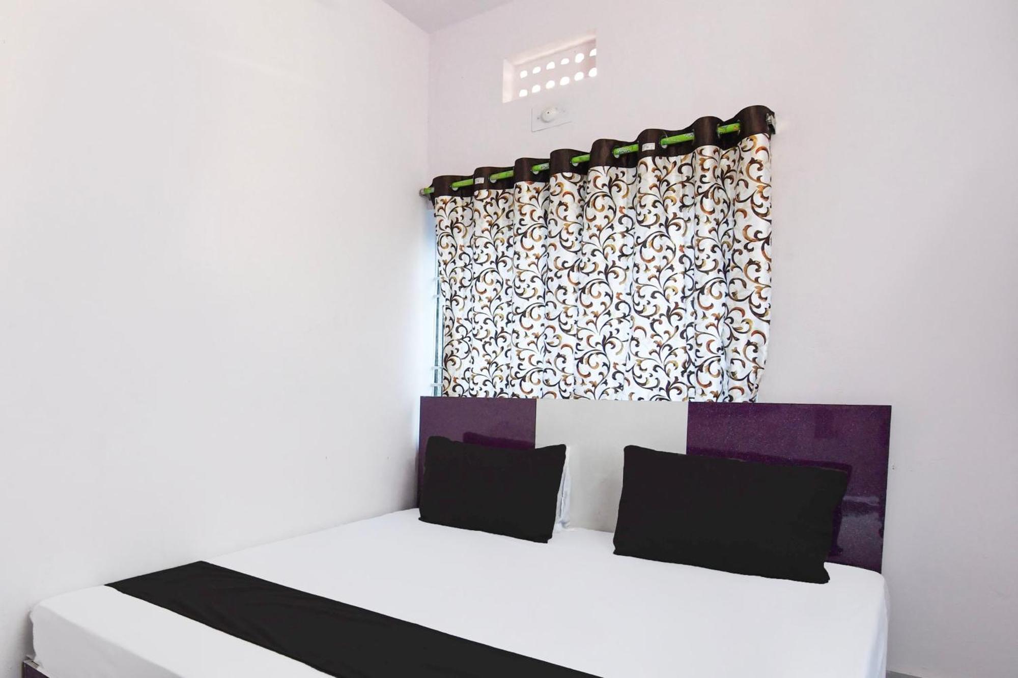 Hotel O Silk City Palace Brahmapur Buitenkant foto