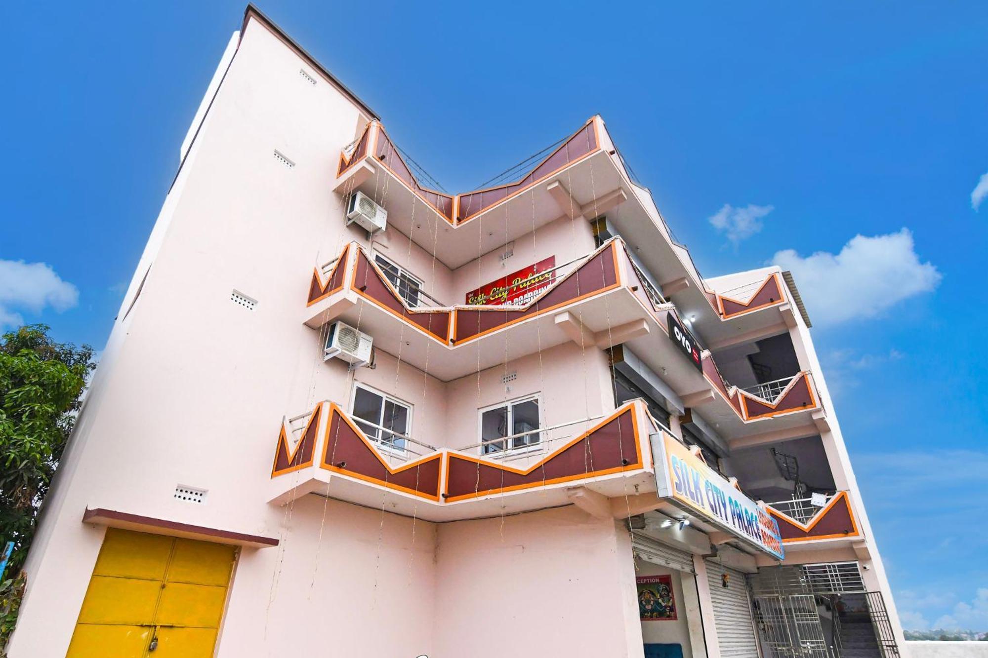 Hotel O Silk City Palace Brahmapur Buitenkant foto