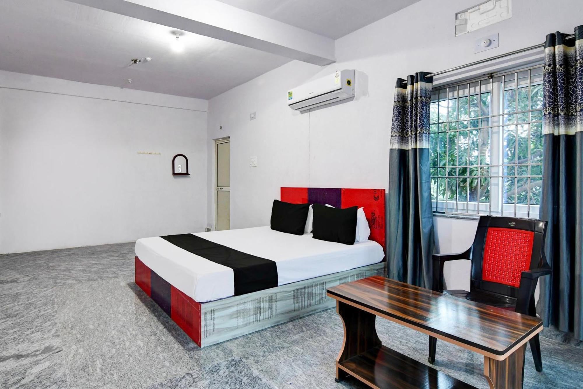 Hotel O Silk City Palace Brahmapur Buitenkant foto
